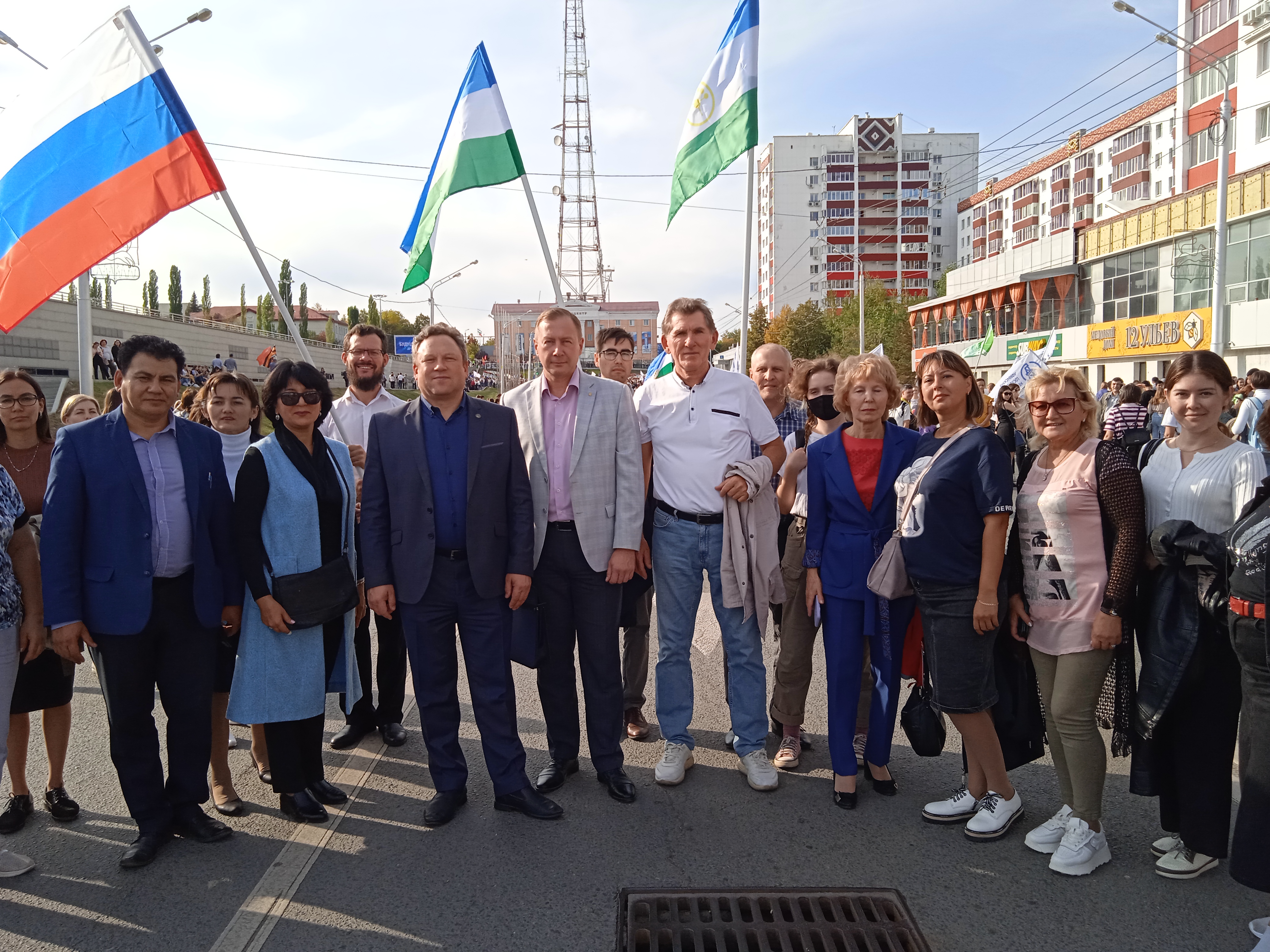 Сотрудники БНИИСХ УФИЦ РАН приняли участие в митинге-концерте «Своих не бросаем»